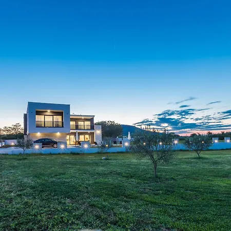 Villa F&a Zadarvillas *