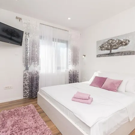 Villa F&a Zadarvillas