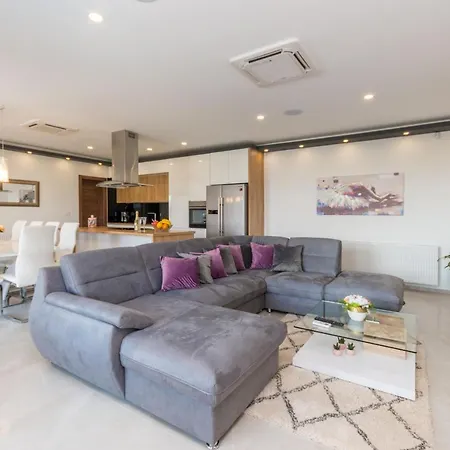 Villa F&a Zadarvillas